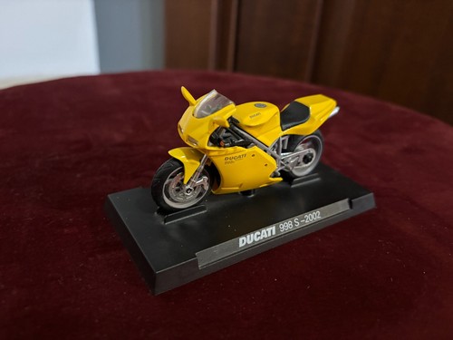 Moto ducati 998 2002 scala - s,