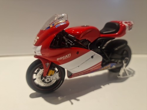 Ducati desmosedici 2003 - ducati,
