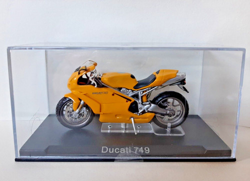 Die cast moto - die, scala