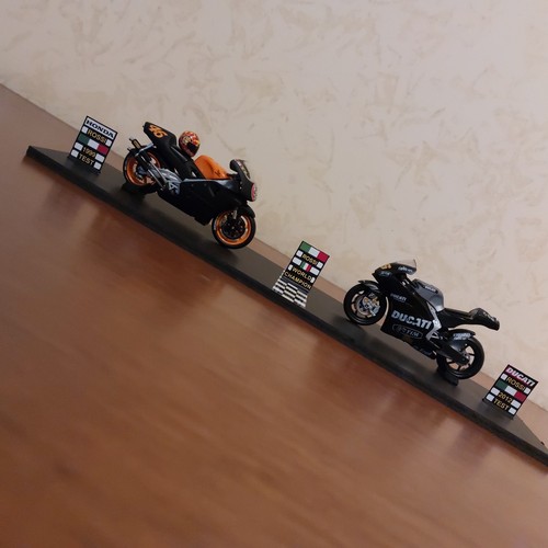 Valentino rossi moto - valentino,